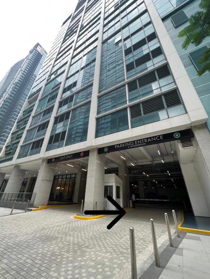 La Palazzo - Across Uptown Mall & Grand Hyatt Bgc タギッグ エクステリア 写真