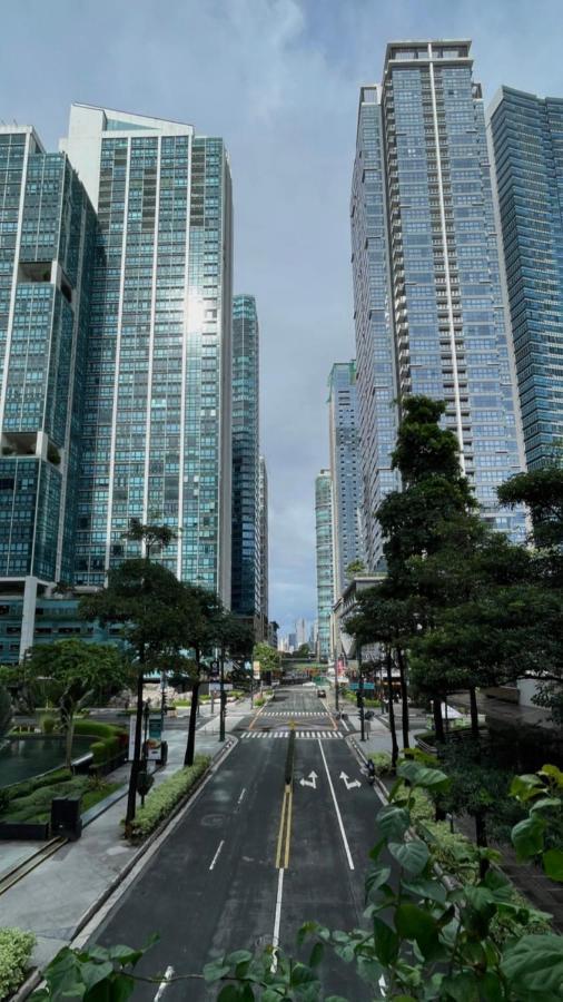 La Palazzo - Across Uptown Mall & Grand Hyatt Bgc タギッグ エクステリア 写真