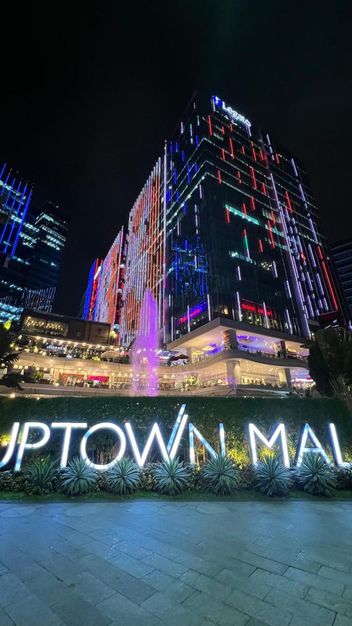 La Palazzo - Across Uptown Mall & Grand Hyatt Bgc タギッグ エクステリア 写真
